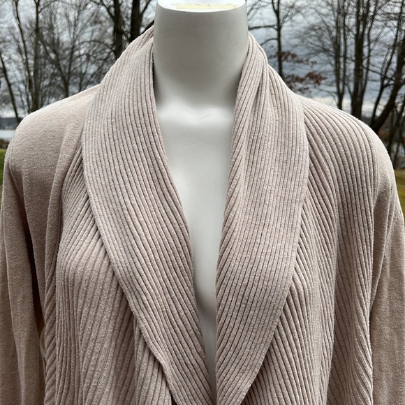 WHBM open swing sweater L - Picture 2 of 9